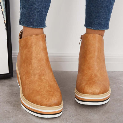 Botins de mulher com fecho e plataforma