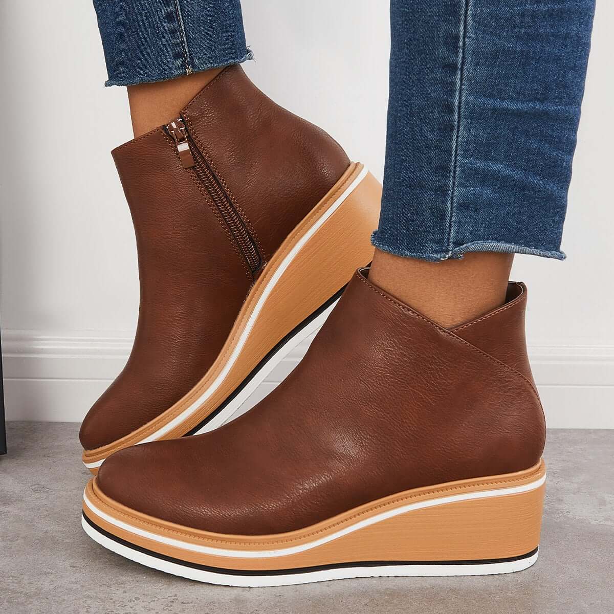 Botins de mulher com fecho e plataforma