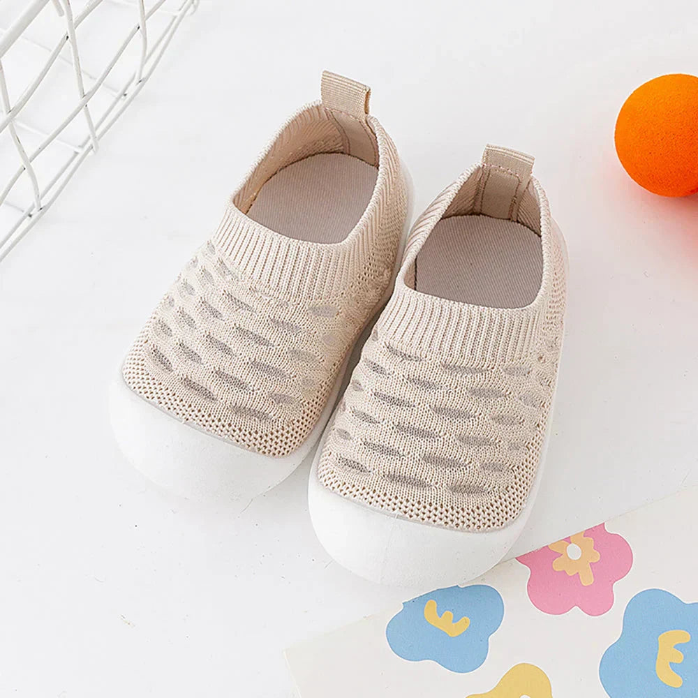 Baby non -slip grid shoes