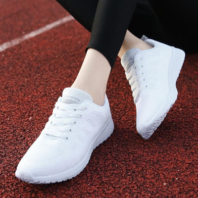 Sapatos de caminhada femininos