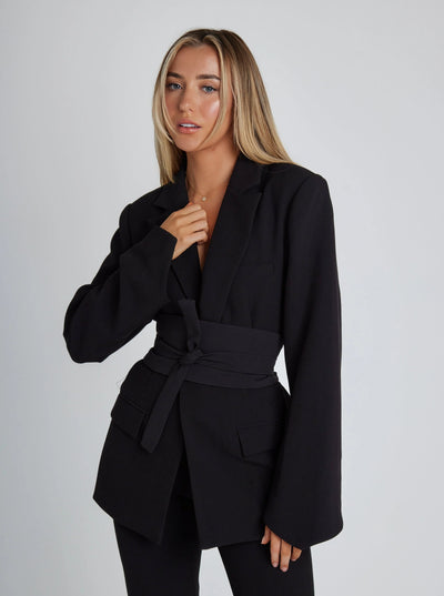 Adeline - um blazer elegante para cada temporada