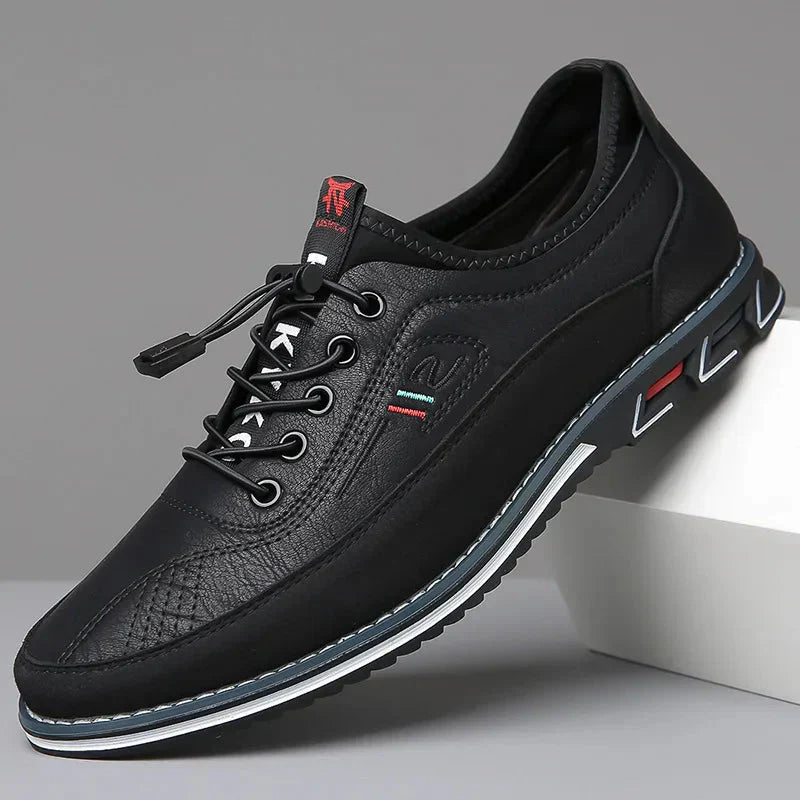 Sapatos de couro veganas casuais feitos à mão