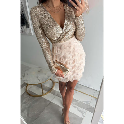 Elia vestido com retalhos e base