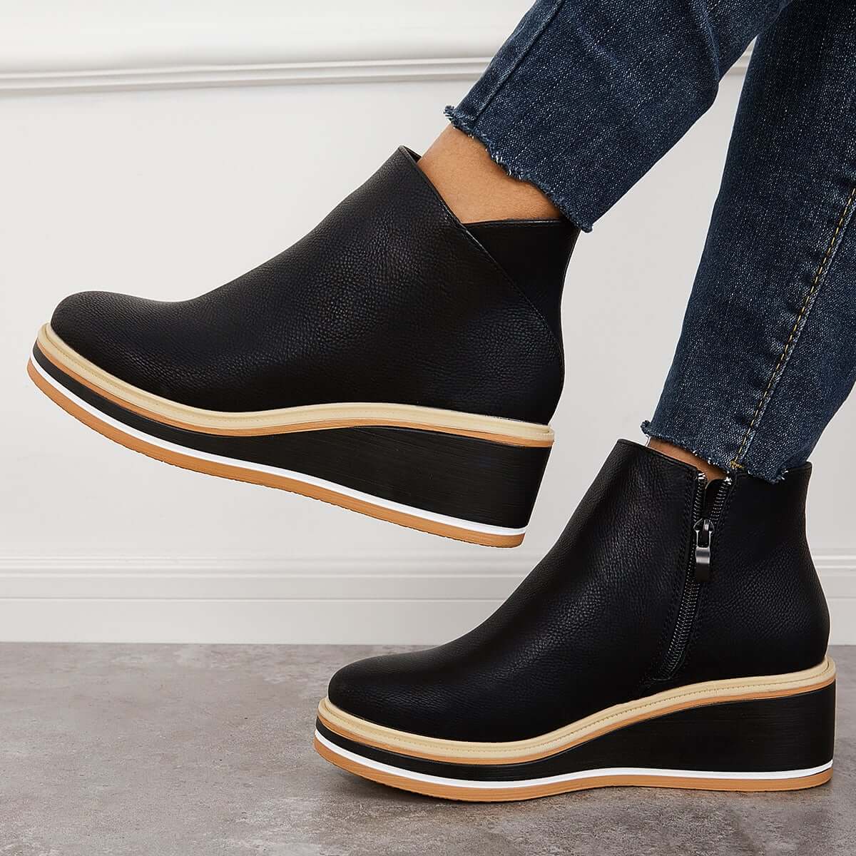 Botins de mulher com fecho e plataforma