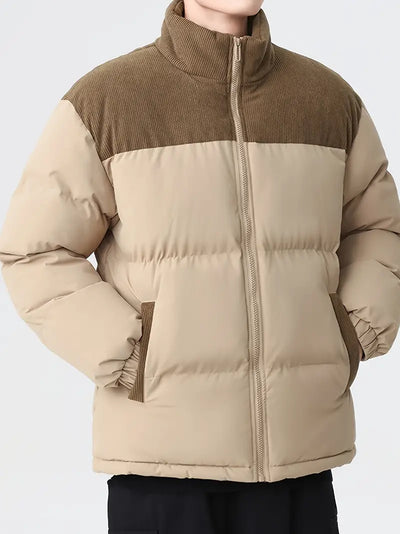 Jaqueta acolchoada da moda com o design do bloco colorido de homem: espesso e quente quente para o inverno