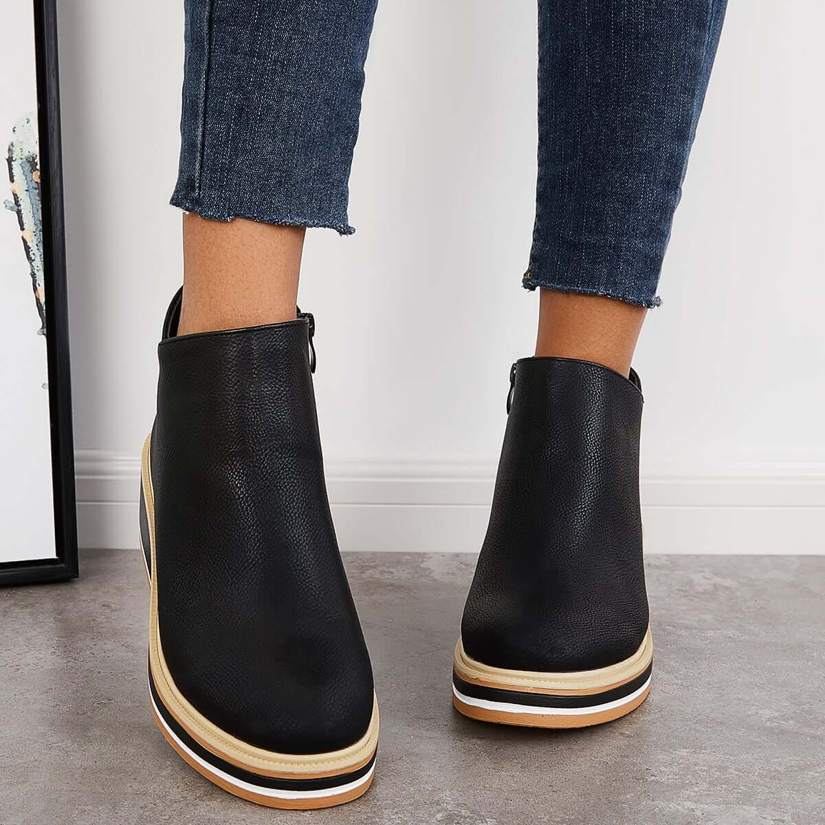 Botins de mulher com fecho e plataforma