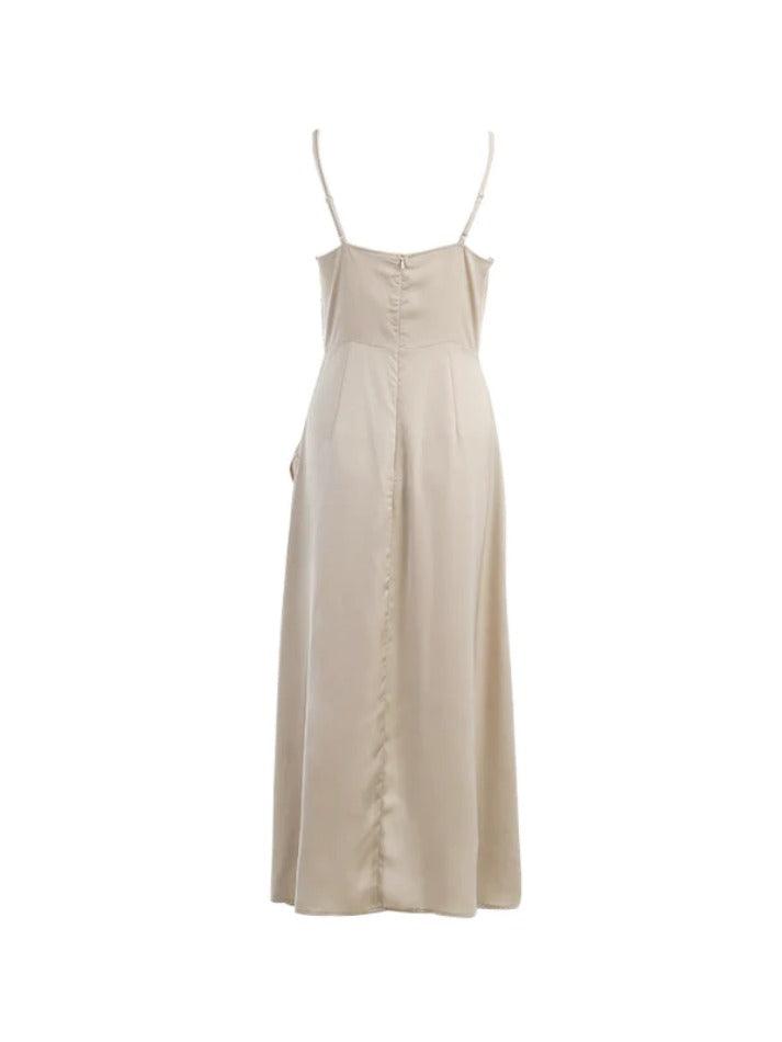 Vestido midi com decote em V e abrindo para a coxa