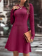 Vestido confortável com decote redondo e corte elástico