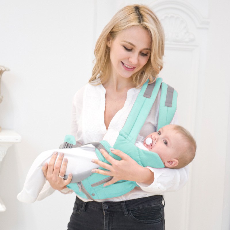 Ergonomic and multifunctional carrier