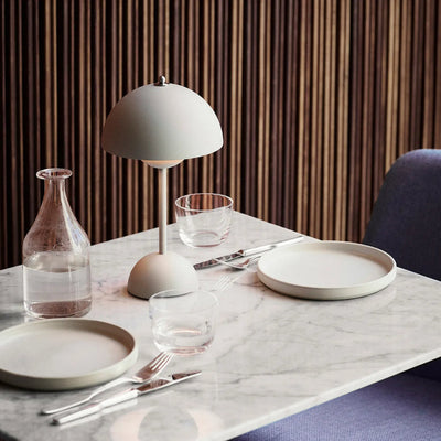 OCS - Lampada da tavolo dal design scandinavo - Senza fili e regolabile