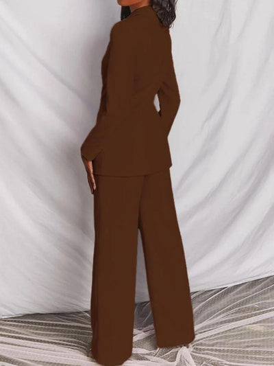 Traje clásico de mujer