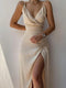 Vestido midi com decote em V e abrindo para a coxa
