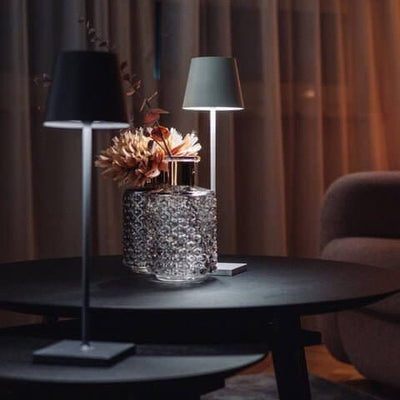 Lâmpada de mesa de LED à prova d'água com Alexa: design minimalista e controle de voz