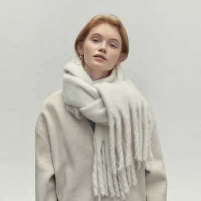 Écharpe femme avec pompon