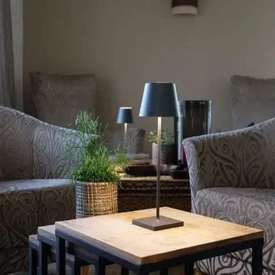 Lâmpada de mesa de LED à prova d'água com Alexa: design minimalista e controle de voz