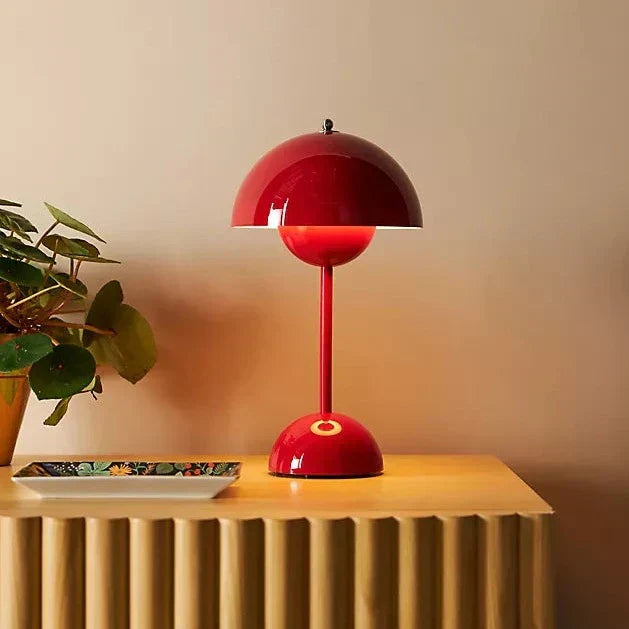 Candeeiro de mesa LED com luz quente e carregamento USB-C