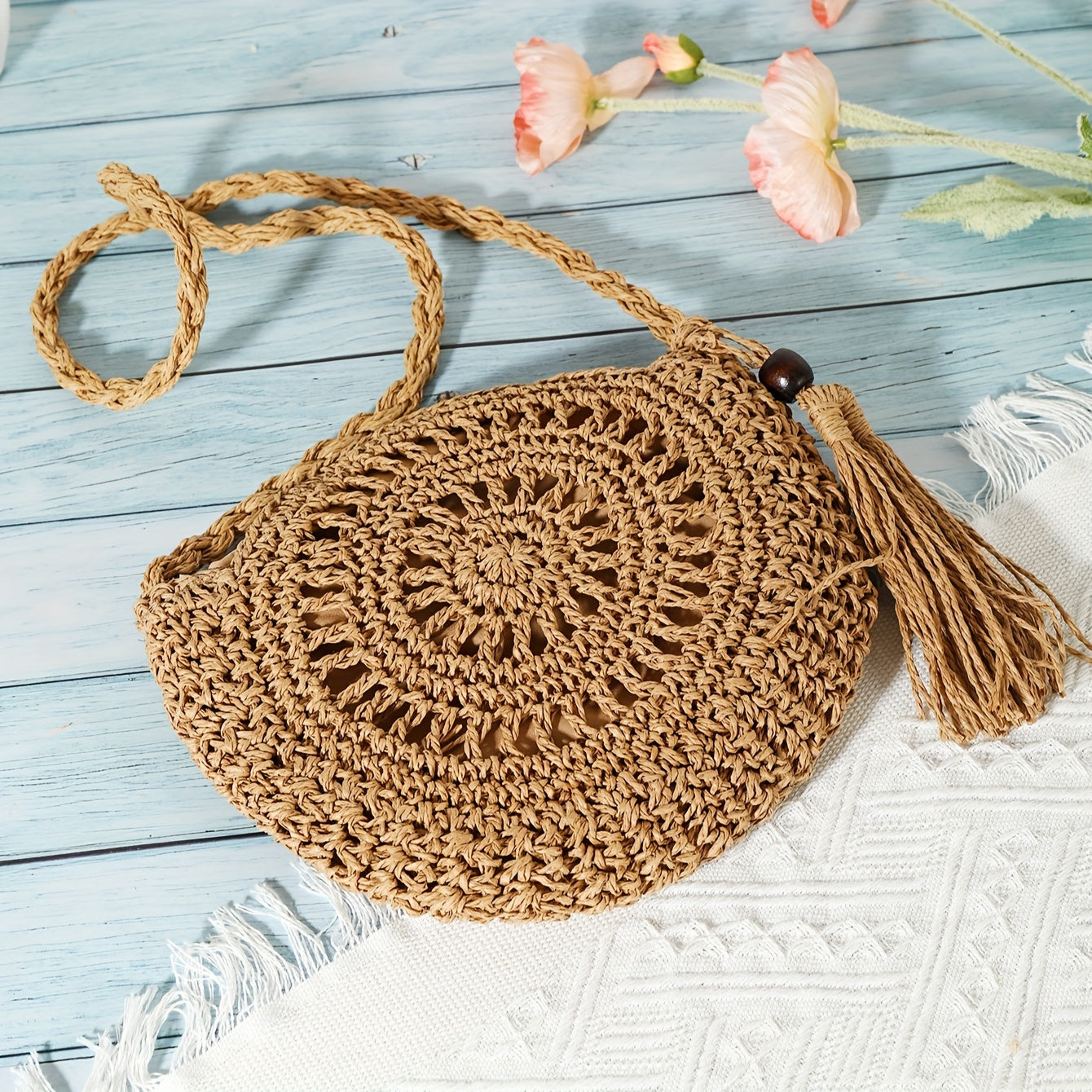 Amelia | Bolsa de crossbody geométrica redonda feita à mão com borlas