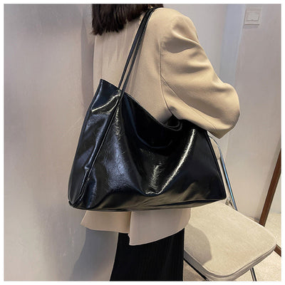 Aurora | Bolsa espaçosa e elegante para senhora