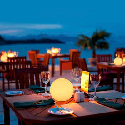 AuraBall | Lámpara de mesa LED dinámica con cambio de color