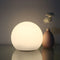 AuraBall | Lámpara de mesa LED dinámica con cambio de color