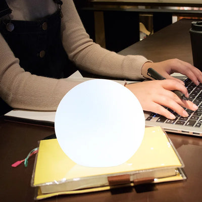 AuraBall | Lámpara de mesa LED dinámica con cambio de color