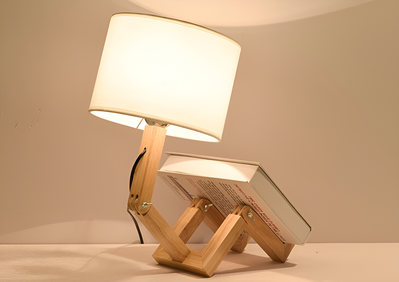 Lâmpada flexível de Woodman - lâmpada de mesa de madeira maciça robótica