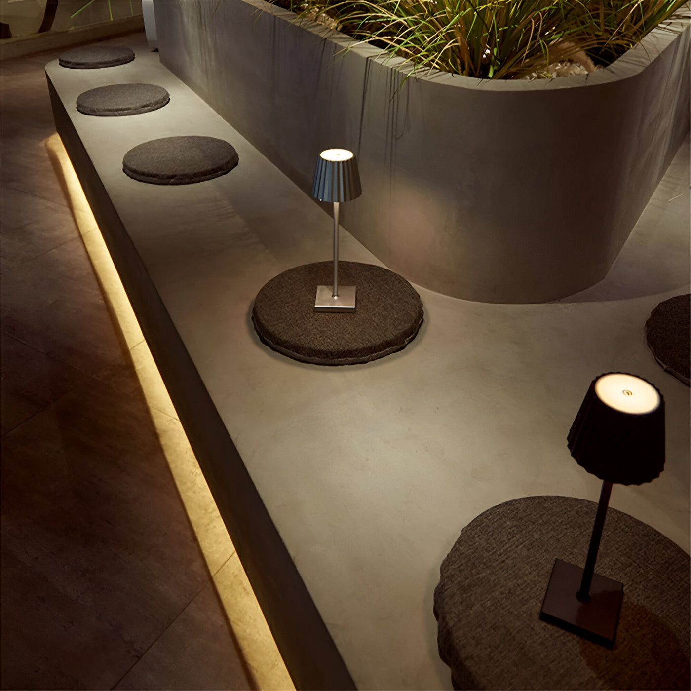 Luminatouch - Lâmpada de mesa LED sem fio, impermeável, recarregável e controlável