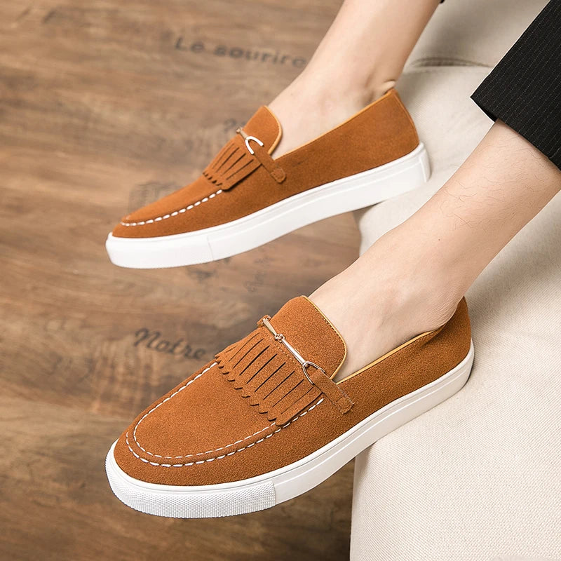 Mocassins elegantes de camurça para homens