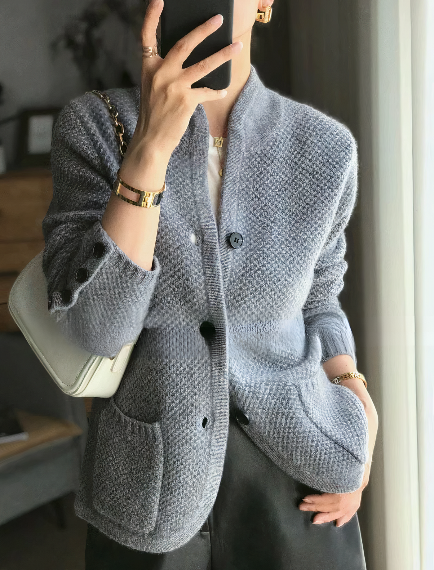 Cárdigan de cachemira para mujer con botones de estilo