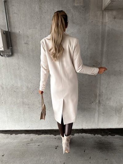 Marina | Elegante casaco largo de mulher com um corte elegante