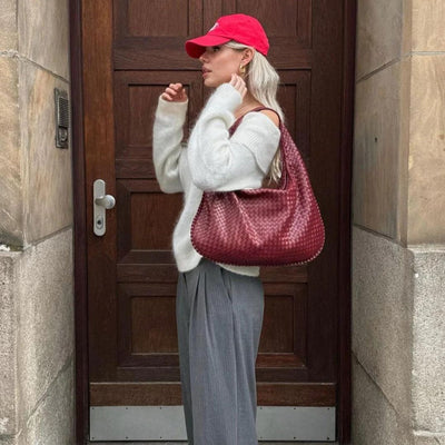 Bolsa de hobo estruturada para mulheres com bandole ajustável