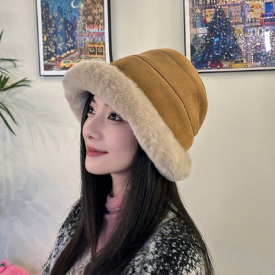 Gorro de pele elegante e acolhedor para mulher