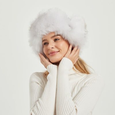 Gorro de inverno esponjoso para mulher com orelhas de animal e design volumoso