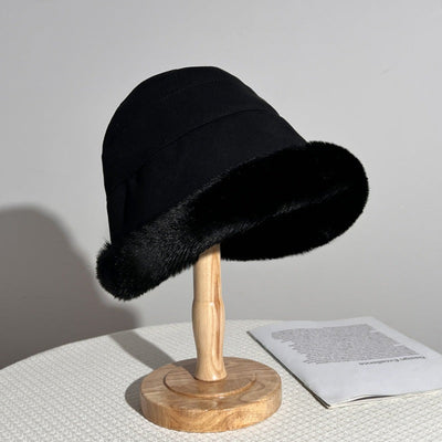 Gorro de pele elegante e acolhedor para mulher