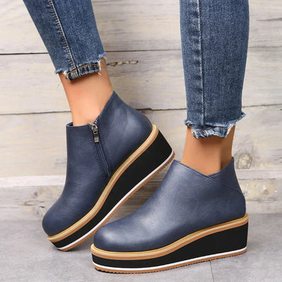 Botins de mulher com fecho e plataforma