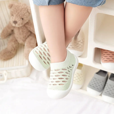 Baby non -slip grid shoes