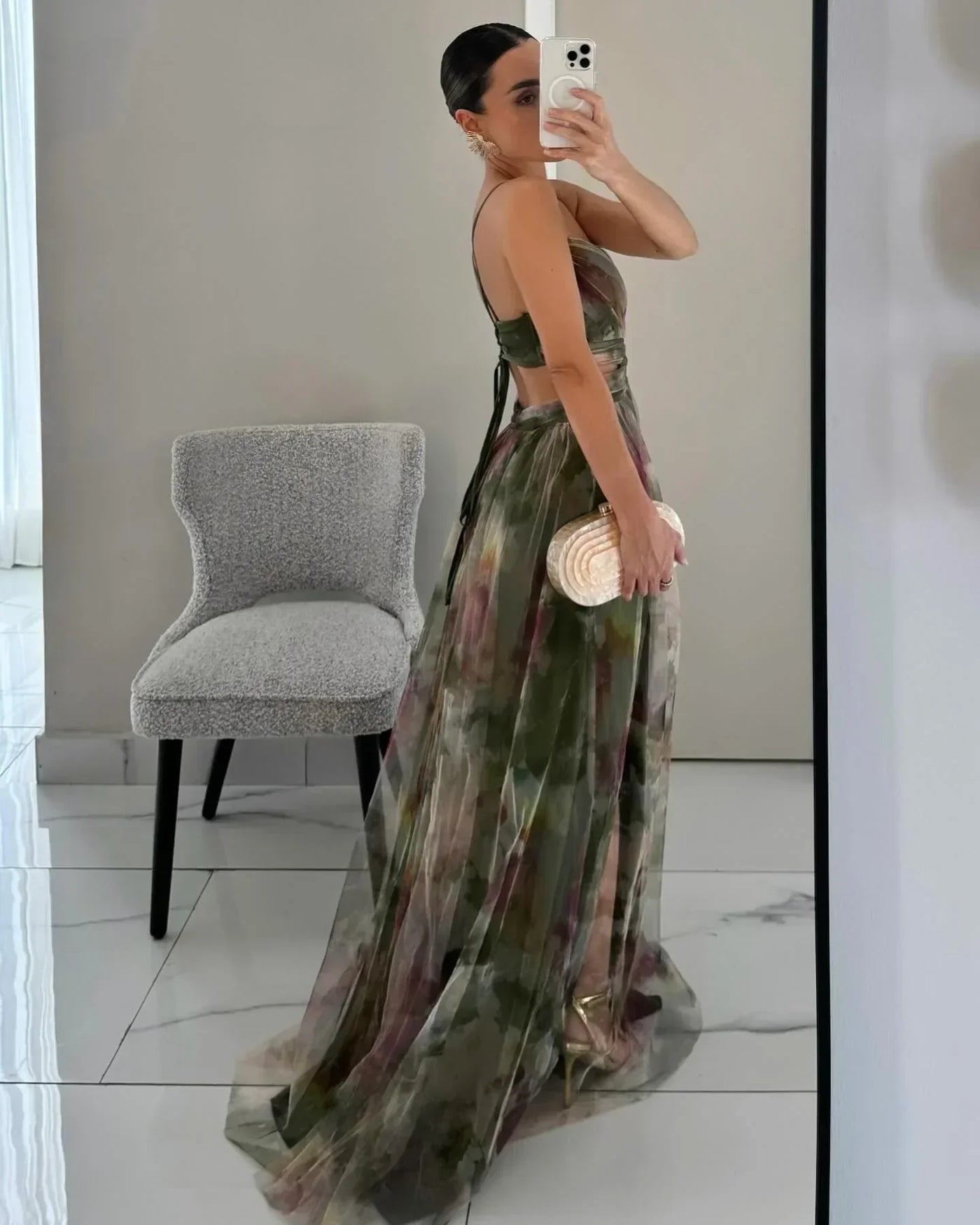 Maxi vestido com delicado tul | Elegância e leveza | Corte fluido