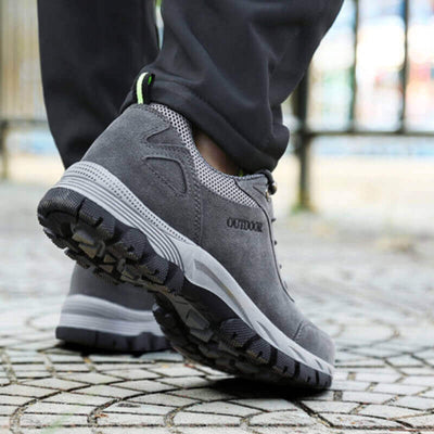 Bota de montaña impermeable trabajo y trekking gris