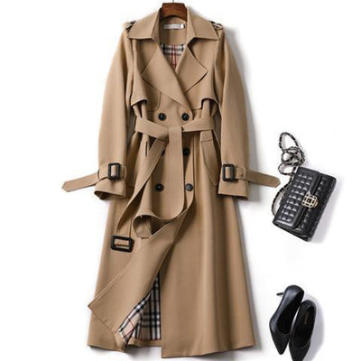 Elegante Gabardina para Senhora: Atemporal, Luz e Estilo