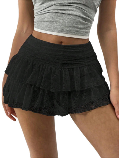 Mulher minifalda com panfletos e cintura casual ampla