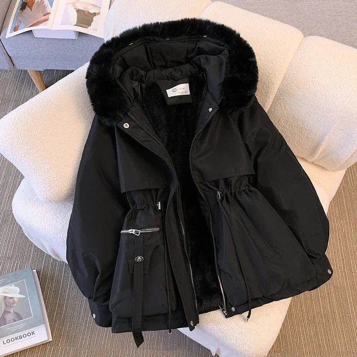 Winterparka | Kapuze mit Kunstpelz | Wärme & Eleganz