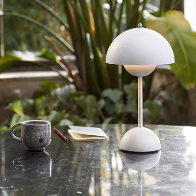 Candeeiro de mesa LED com luz quente e carregamento USB-C