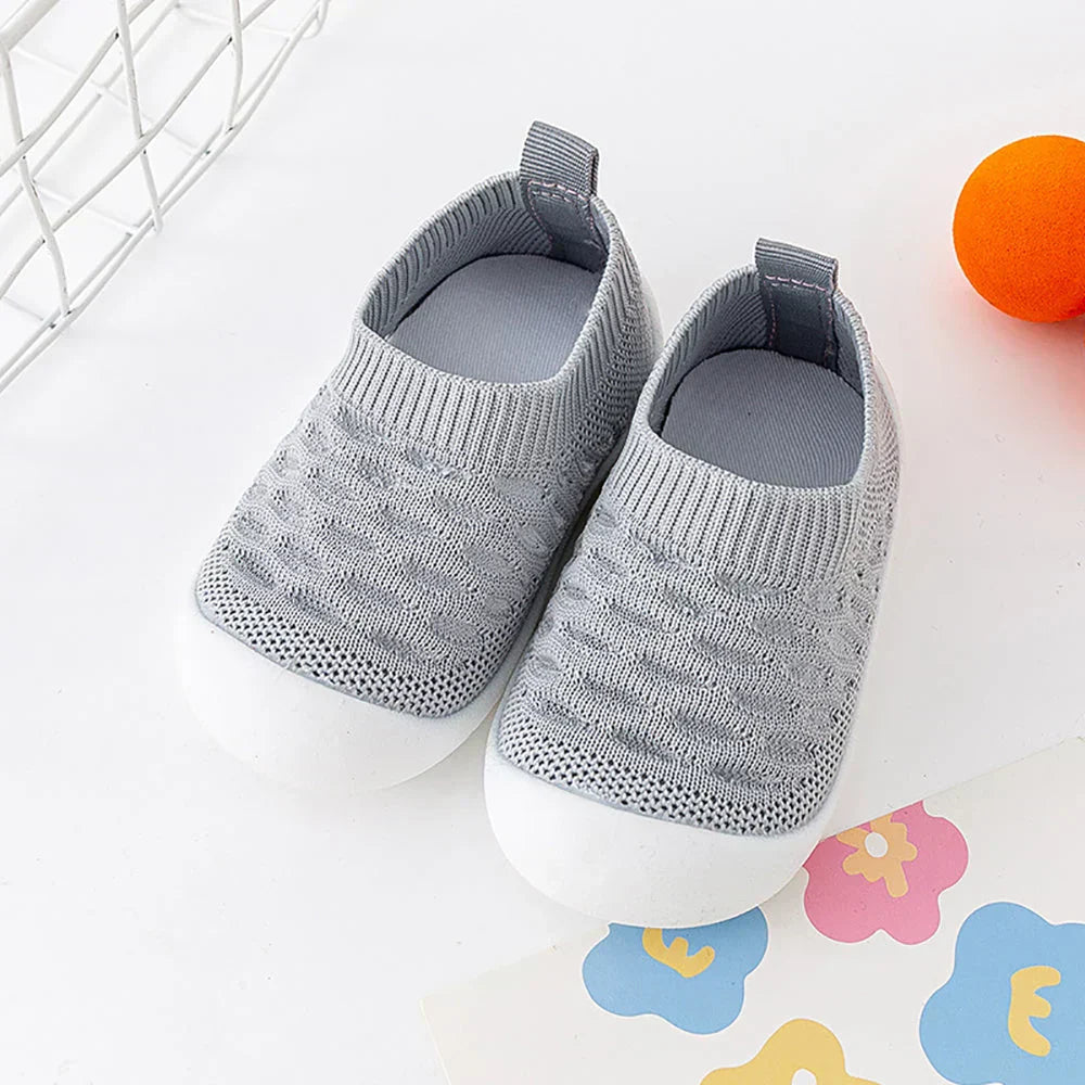 Baby non -slip grid shoes