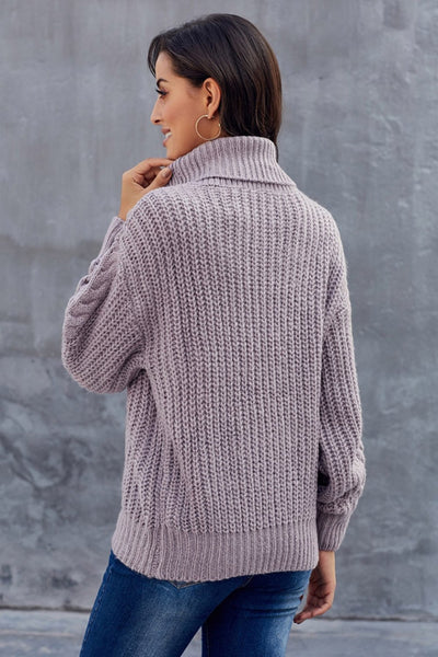 Patricia | Élégant jersey à col roulé pour femme avec un épais motif en maille torsadée