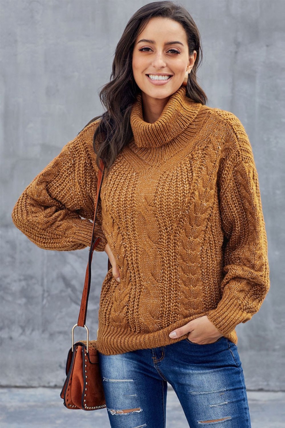 Patricia | Élégant jersey à col roulé pour femme avec un épais motif en maille torsadée