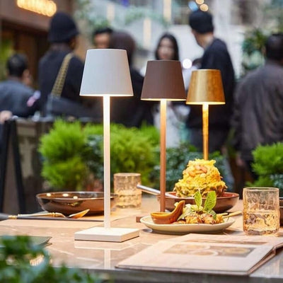 Lâmpada de mesa de LED à prova d'água com Alexa: design minimalista e controle de voz
