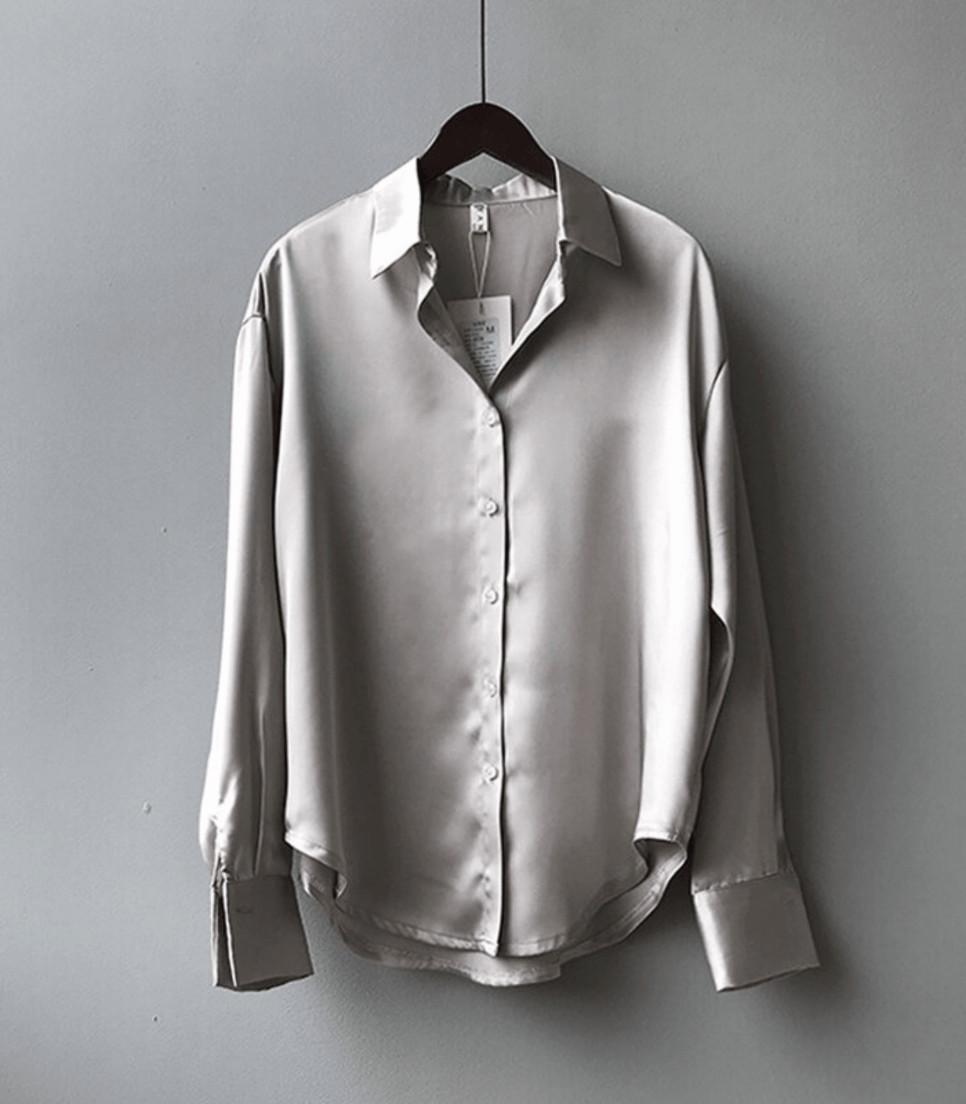 Blusa de cetim de Silm com botões