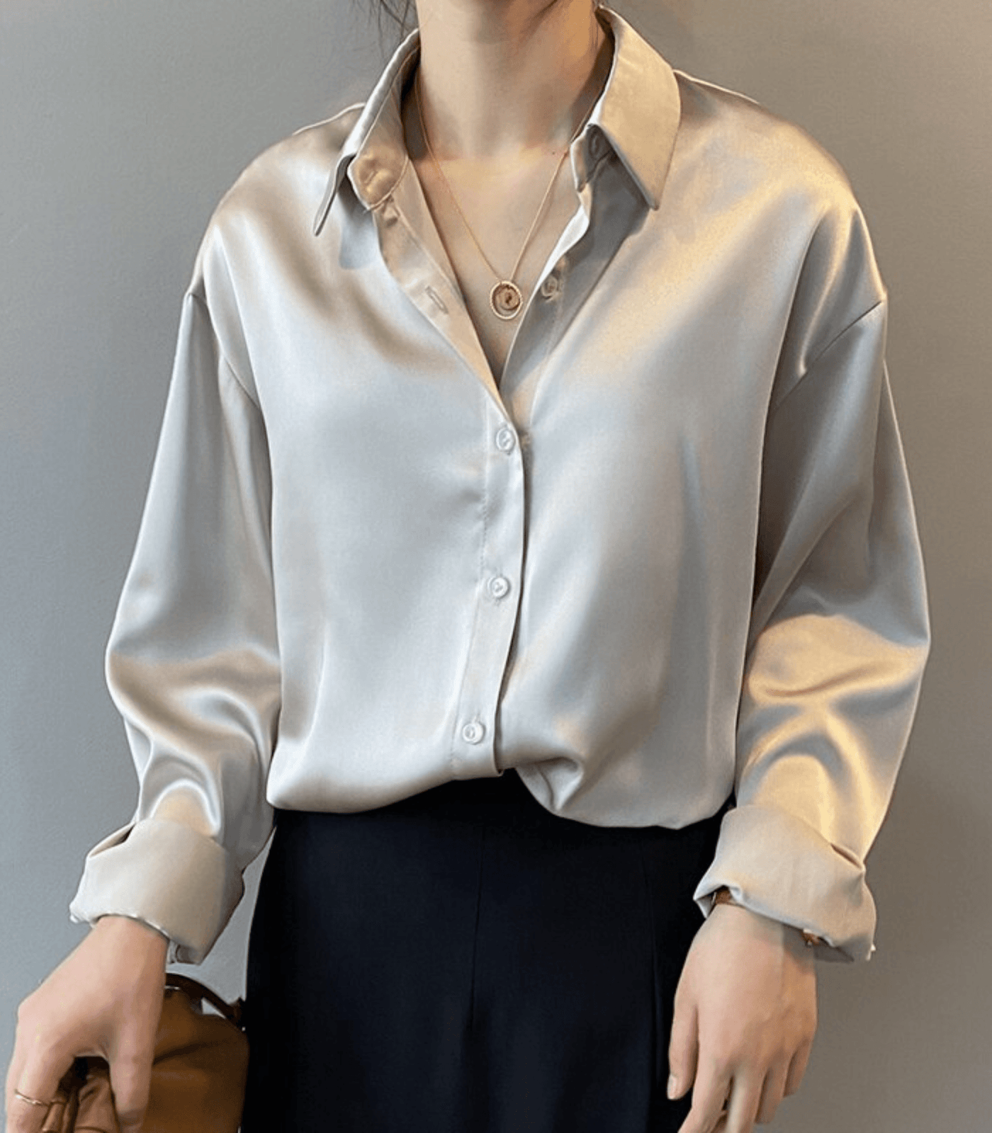 Blusa de cetim de Silm com botões