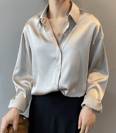 Blusa de cetim de Silm com botões