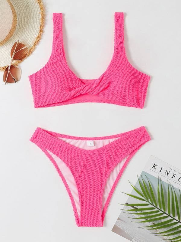 Bikini für Frauen mit gerafftem, gewelltem Stoff und gedrehtem Schwimmanzug
